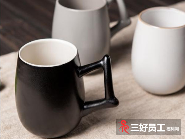 商務(wù)禮品:定制陶瓷杯的印刷工藝